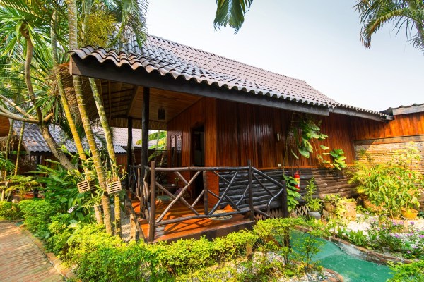 Laos Vietnam 5D 7468 Final