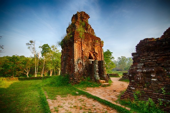 Laos Vietnam 5D 8362 HDR Final