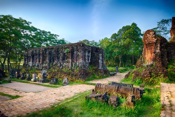 Laos Vietnam 5D 8404 HDR Final
